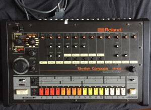 Roland TR-909 (24260)