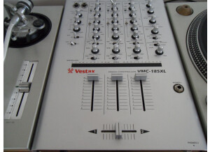 Vestax VMC-185XL