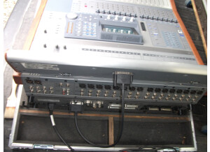 Tascam DM-3200 (24920)