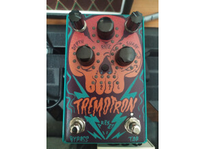 Stone Deaf FX Tremotron (33820)