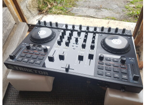 Native Instruments Traktor Kontrol S4 (62768)