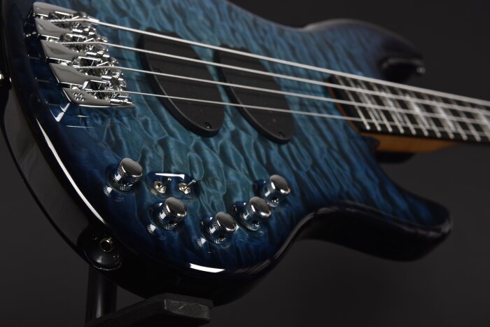 calirofniraupreme calirofniraupreme