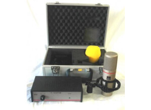 AKG SolidTube (42128)
