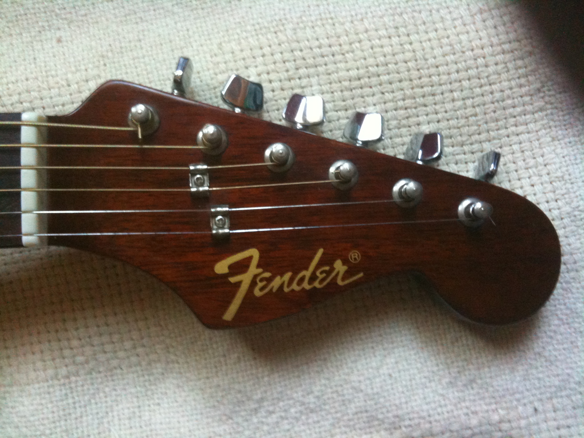 Fender AG15-N