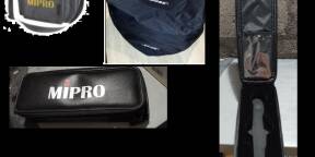 Housses d'enceintes, micros, accessoires Mipro - Bose  - Housse d'enceinte Mipro MA 303 neuve. Prix : 29 euros (2 dispos).  - H