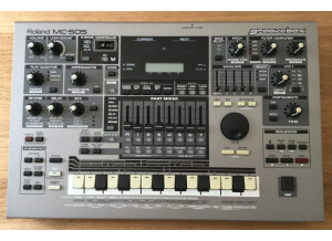 Roland MC-505 05_Fotor