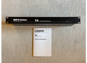 Midi Solutions T8 8-output MIDI Thru Box (83641)
