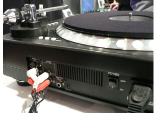 ...le bouton Power a intelligemment été placé à l'arrière...