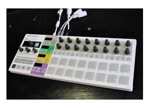 Arturia BeatStep Pro (3214)