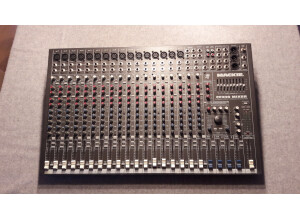 Mackie CFX20 (47231)