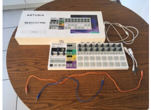 Arturia BeatStep Pro (84452)