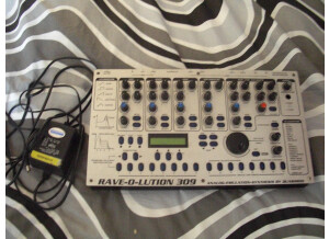 Quasimidi Rave-O-Lution 309 (85687)