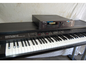 Roland MKB1000