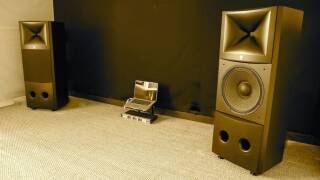 JBL M2