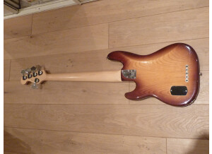 Fender Precision American Deluxe 5 cordes