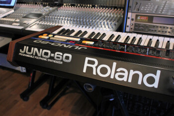 Roland JUNO-60 : Juno-60_2tof 13.JPG Roland JUNO-60 : Juno-60_2tof 13.JPG