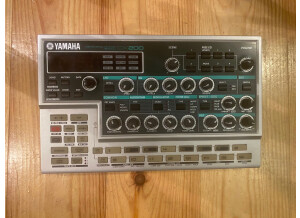 Yamaha DX200 (96579)