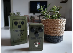 Electro-Harmonix Green Russian Big Muff Pi (23157)