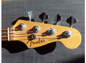 Fender U.S. Deluxe Precision Bass [1995-1997]