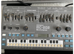 Roland MC-202 (23338)