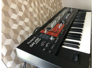 Roland SH-201 (77601)
