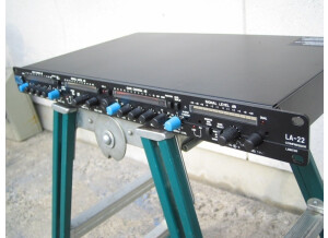 Urei / Jbl LA-22 (22301)