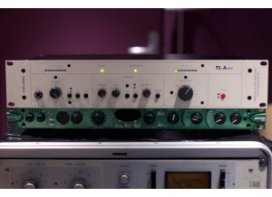 TL Audio IVORY 5050 VALVE pream compressor