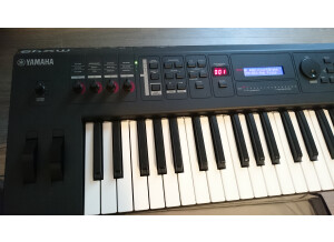 Yamaha MX49 (45324)