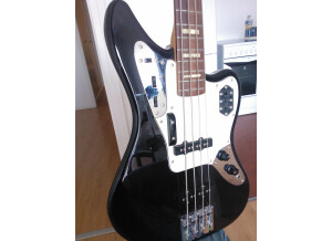 Fender [Deluxe Series] Jaguar Bass - Black Rosewood