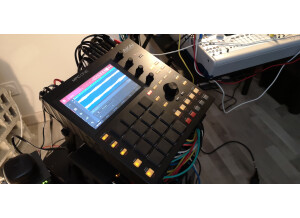 Akai Professional MPC One (7325)