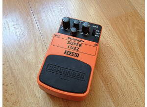 Behringer Super Fuzz SF300 (62586)