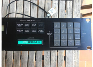 Yamaha TX802 (85769)