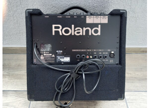 ROLAND KC60 (3)