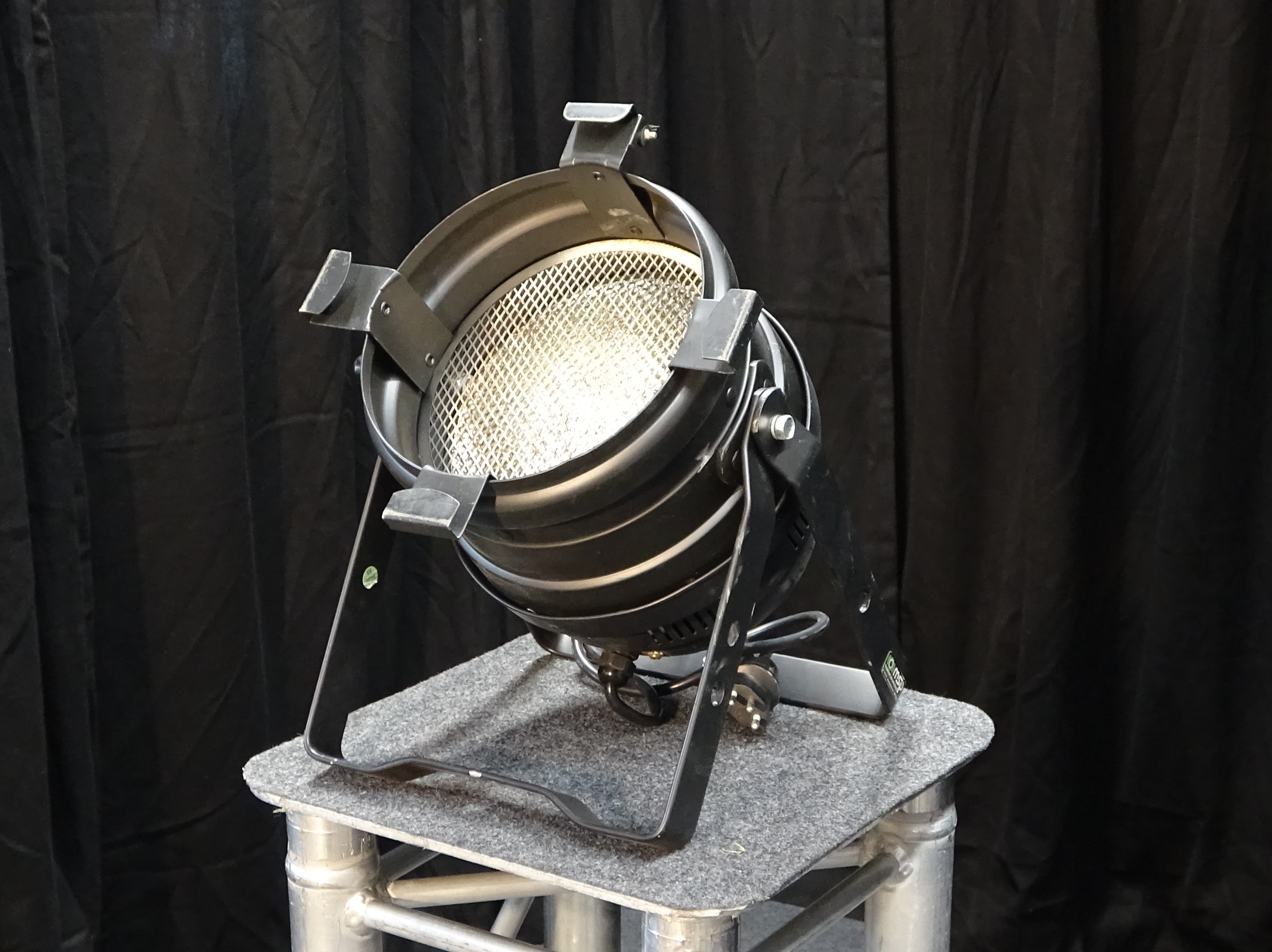 Vends Par 64 nez court avec lampe