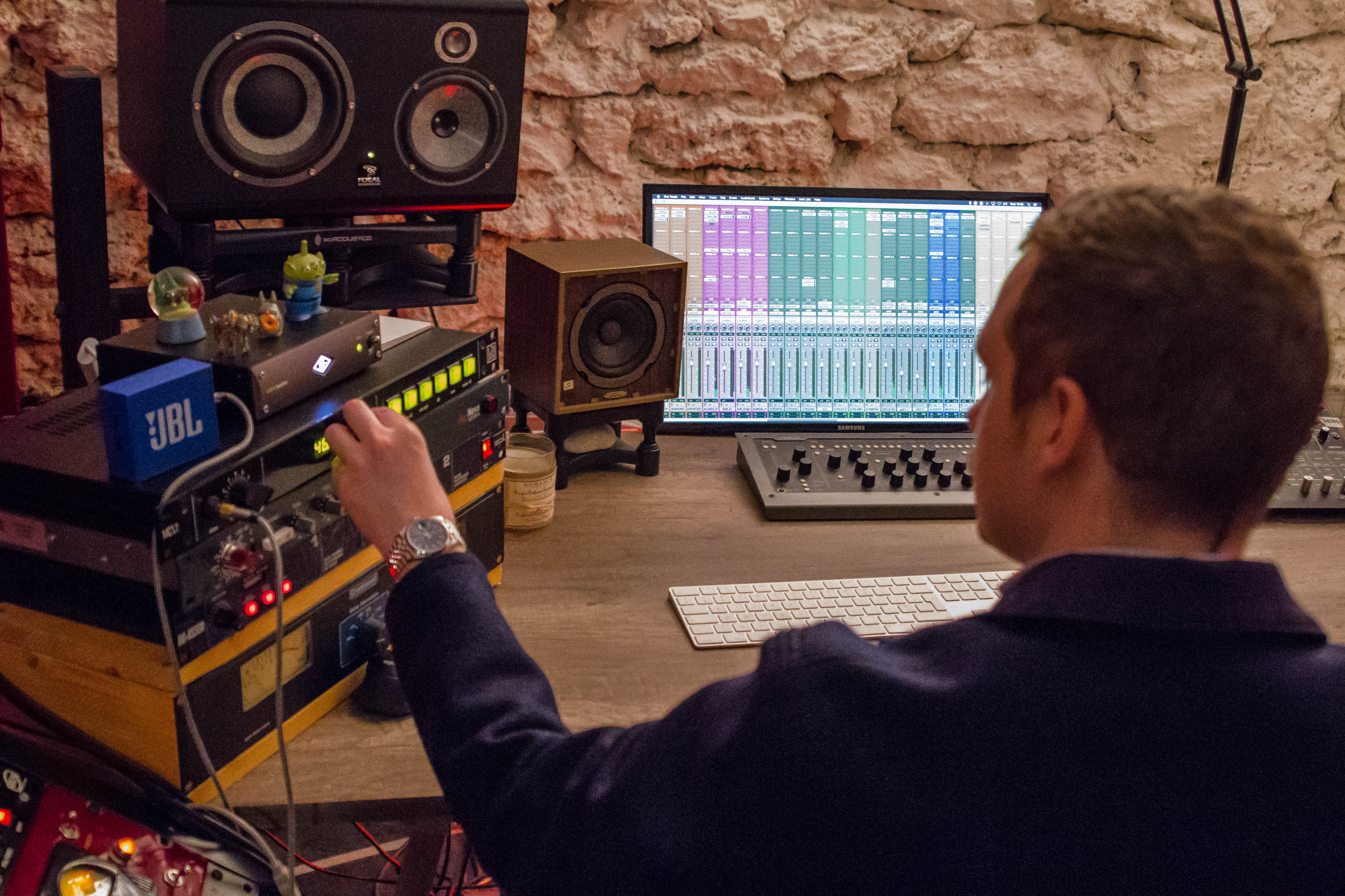 Studio &amp; Home Studio : FerberStudios-56