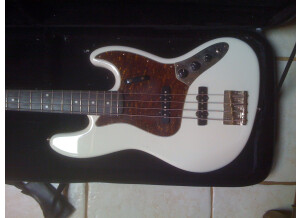 Squier [Classic Vibe Series] Jazz Bass '60s - Olympic White Rosewood