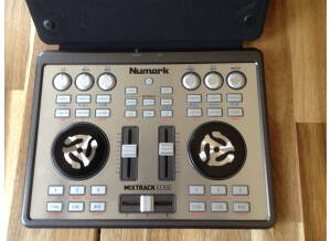 Numark Mixtrack Edge (19336)