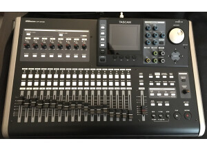 TASCAM DP24SD.JPG