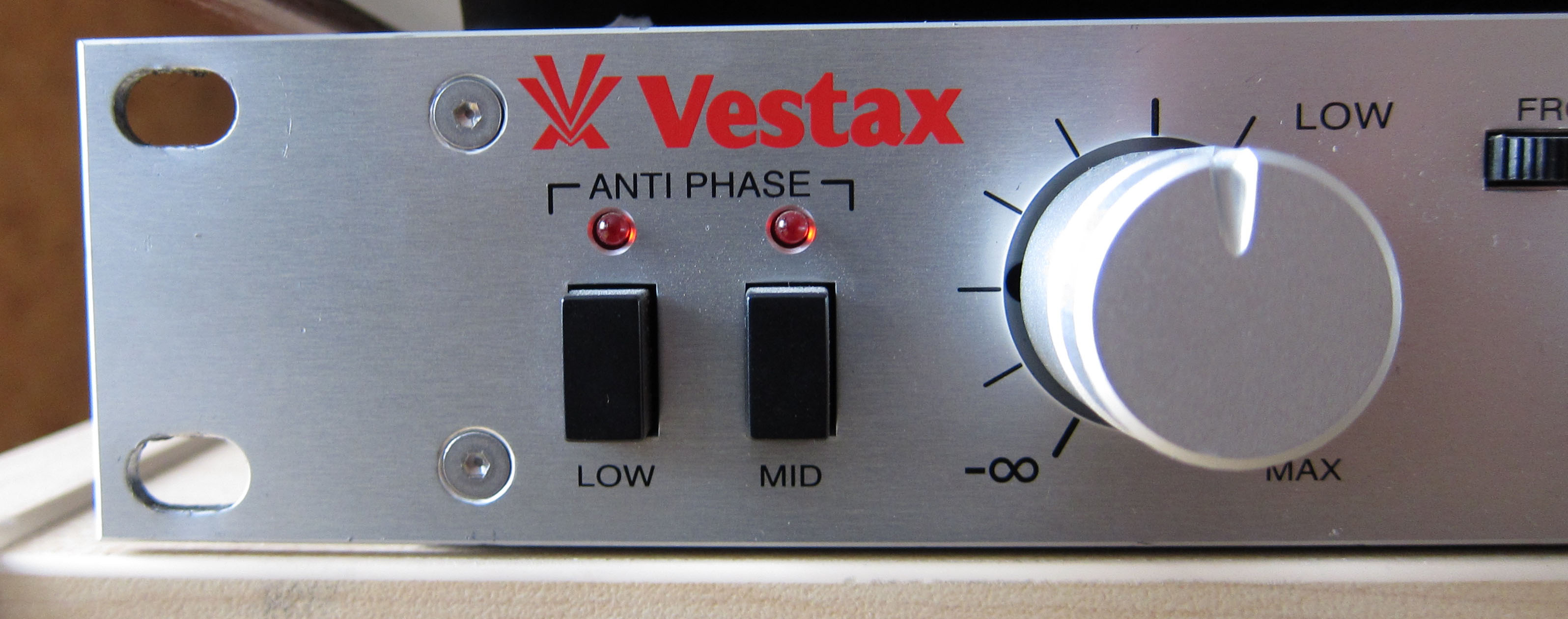 Pictures and images Vestax DCR-1500 - Audiofanzine