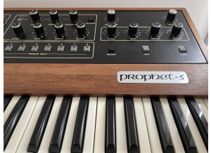 Sequential Circuits Prophet-5 Rev2 (93661)