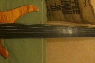 Querey Guitars Aude Basse Fretless