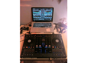 Native Instruments Traktor Kontrol S4 (89025)