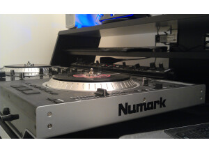 Numark NS7 (26910)