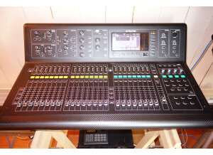 Mixing board MIDAS M32bis.JPG