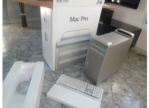 Apple Mac Pro 8-Core 2.26 (60038)
