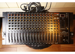 Keyboard mixer TASCAM MM-1.JPG