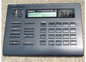 roland-r8-8-mkii-drum-machine_1_6b2ca163d2a9e07a477e3c6432c4b4a7