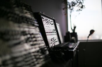 Instruments et matériels audio : Studio_SL_Bibliothèque_Arp2600_Euro Instruments et matériels audio : Studio_SL_Bibliothèque_Arp2600_Euro