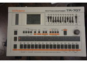 Roland TR-707 (90445)