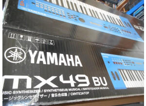 Yamaha MX49 (6251)